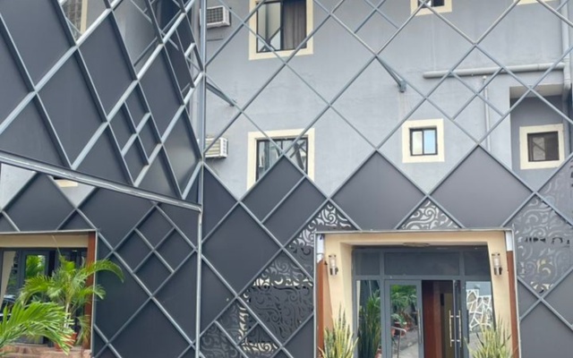 Отель Six Diamond