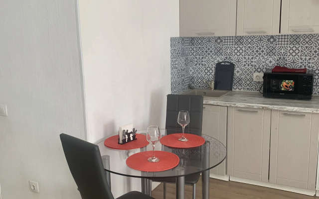 Uyutnaya Studiya V Vatutinkakh Flat