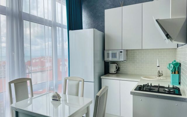 Shikarnaya Studiya S Vidom Na More Flat