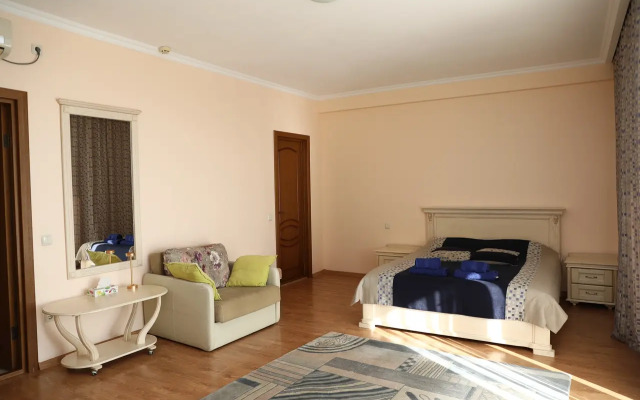 Dolphin Apartments 1