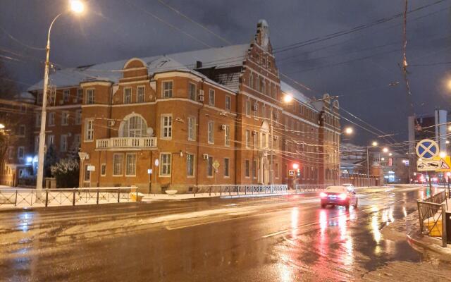 Khoroshaya 2k Kvartira V Samom Tsentre Apartments