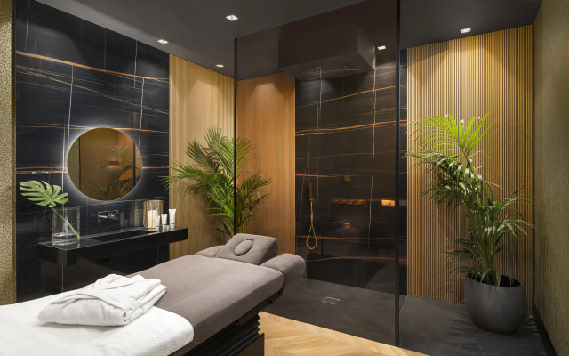 Lure Hotel