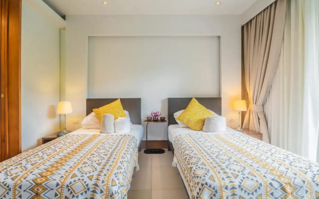 Elegant Beachfront 3Br Condo at Pearl of Naithon Apartments