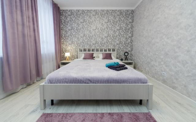 Trekhkomnatnaya U Parka Flat
