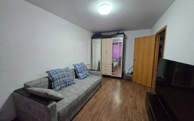 Na Zelyonom Bulvare  Flat
