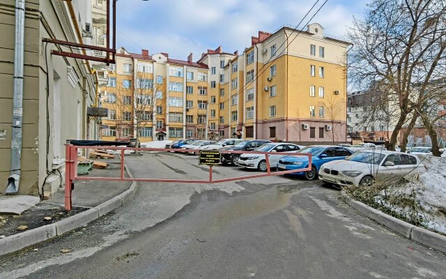 Апартаменты 3-х комнатные с французским балконом