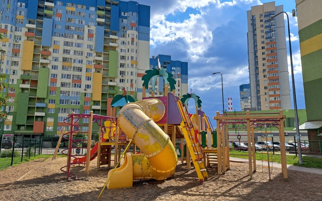 S panoramnym vidom na Volgu Flat