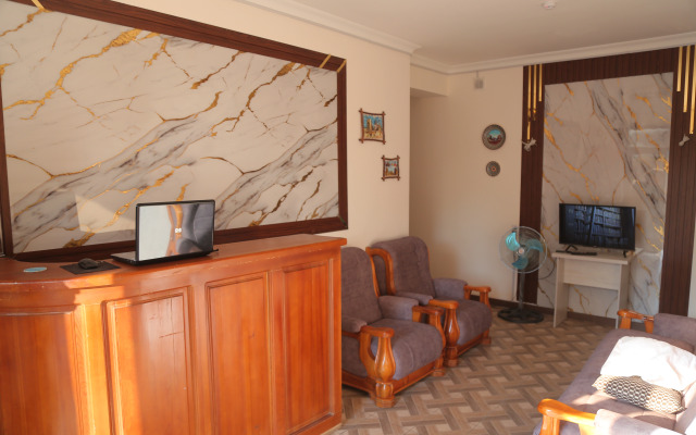 Ideal Best Tour Hotel