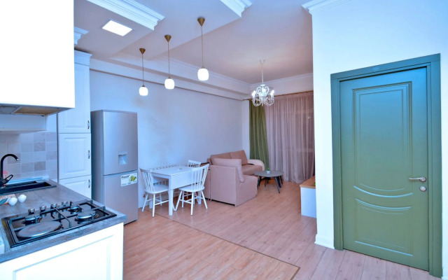 Perte House On Verin Antarain 131 Street Apartments