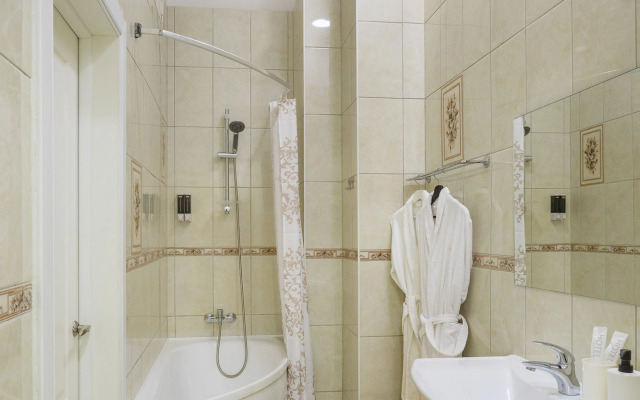 Aleksandr Hotel