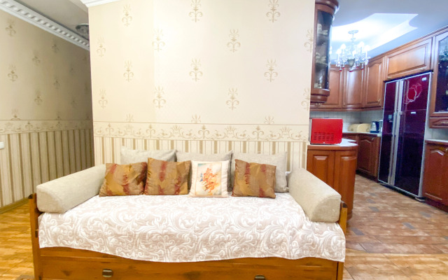 Admiralskaya V Tsentre Sevastopolya Flat