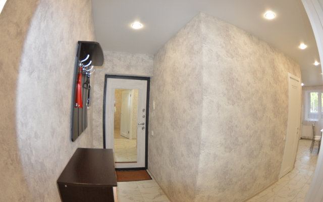 Апартаменты Уютная двухкомнатная квартира на Верхней Дуброве