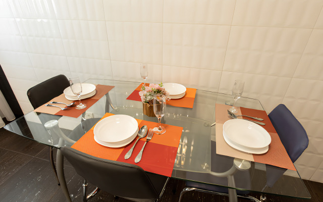 Na Revolyutsionnoy 3 Apartments