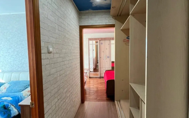 Po Prospektu 60-Letiya Oktyabrya Flat