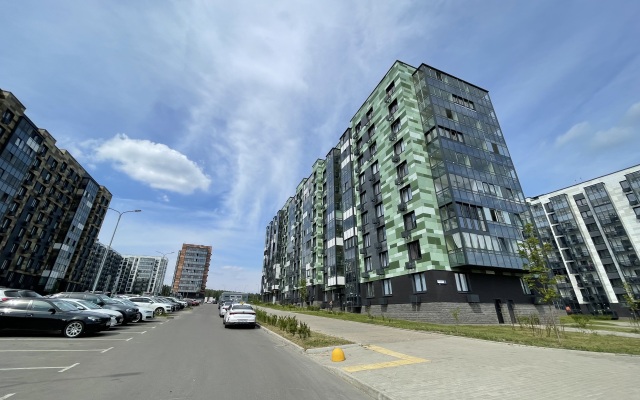 V Tsvetochnykh Polyanakh Flat