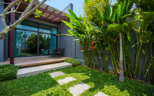 Miriama 2 Bedroom Near Naiharn Beach Villa