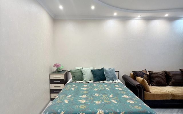 Квартира Уютная однокомнатная на 2 этаже 19-этажного дома