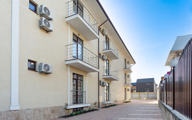 Hotel Layt