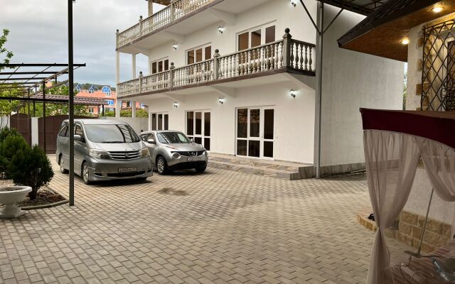 Semeyny Otdykh Guest House