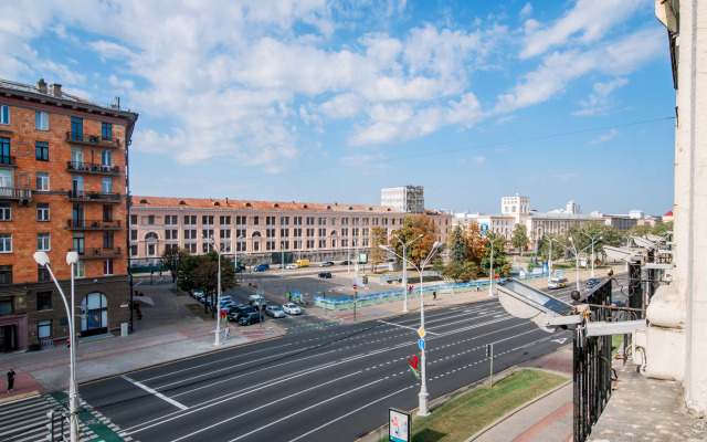 V Tsentre Goroda Apartments