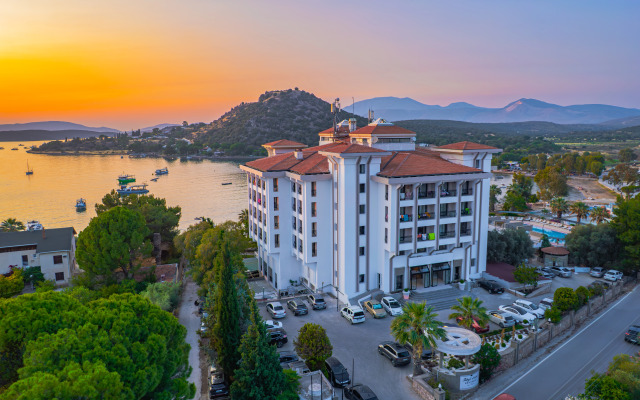 Sibyl Hotel Erythrai By Muup