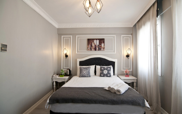 Nova City Hotel