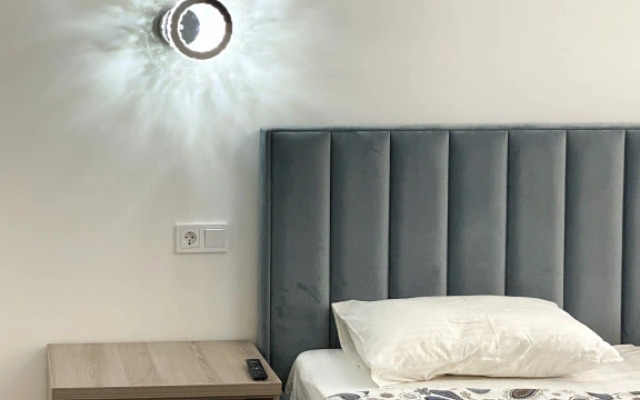 Апартаменты с кроватью 180 см и балконом, с 14 по 17 этаж