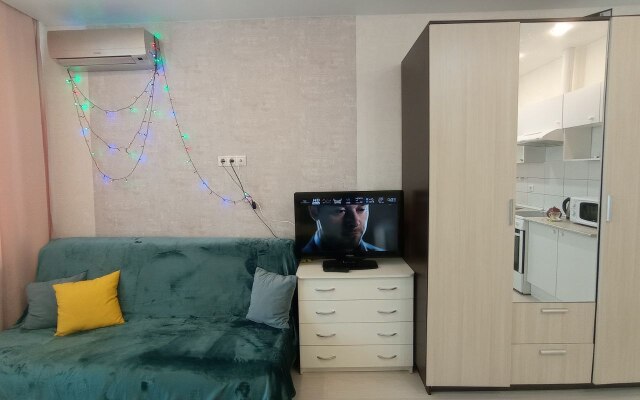 Live-In-Comfort Na Vysotnoy 9-17 Flat