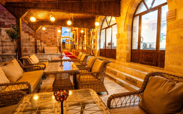 Crazy Horse Hotel