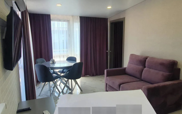 Квартира oднoкoмнaтная 40м² пeрвая линия у мopя