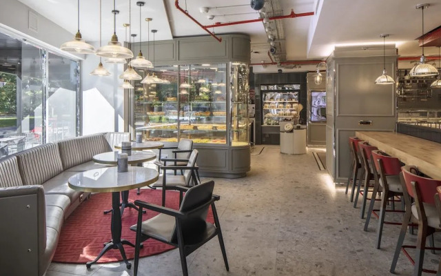 Stayso The House Hotel