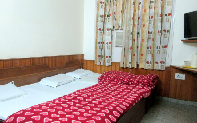 Raghunath Hotel