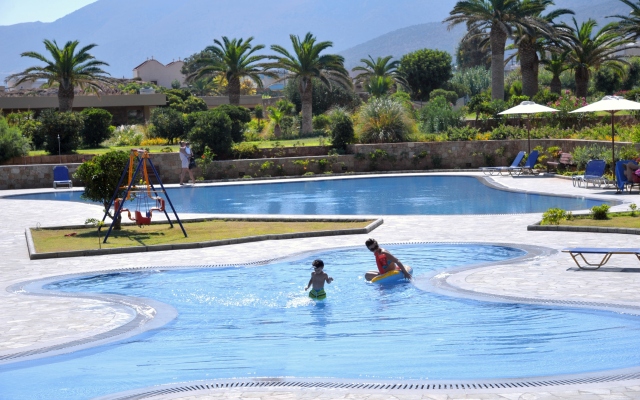 Kernos Beach Hotel