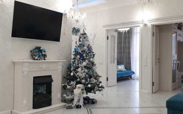 Апартаменты Luxury on Krymskaya 22