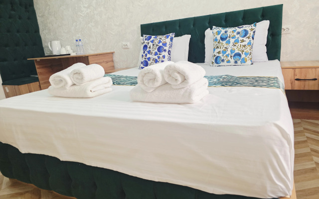 Samarkand Imron Hotel