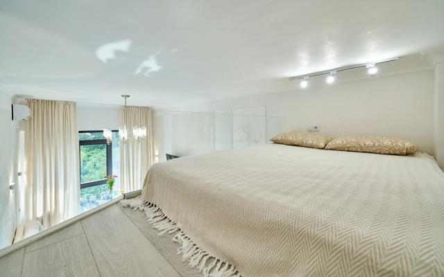 Апартаменты с бассейном в центре Сочи