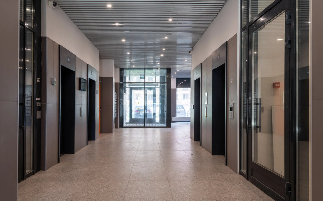 U Metro Aminyevskaya Flat