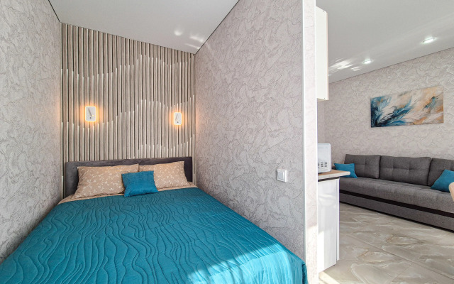 Prostornaya Studiya S Balkonom Flat