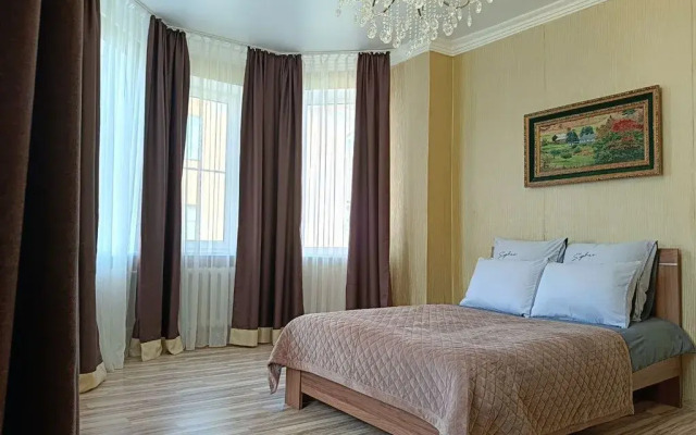 Dvushka Ryadom S Tts Yarmarka I Vokzalom Flat