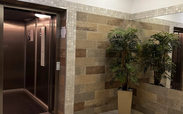 Shikarnaya na Naberezhnoy Verkhnego Ozera Flat