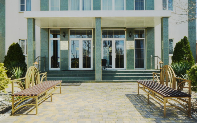 Aleksandrovskij Hotel