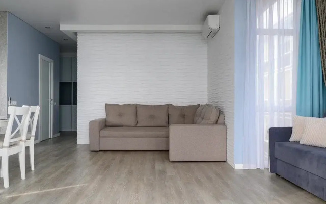 Nizhneimeretinskaya 137A Lorren Red Apartments