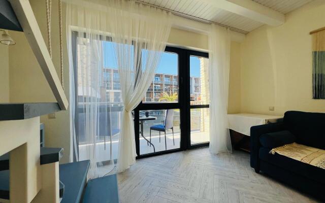 Apartamenty 3kh Komnatnye Dizaynerskie Apartamenty S Basseynom Apartments