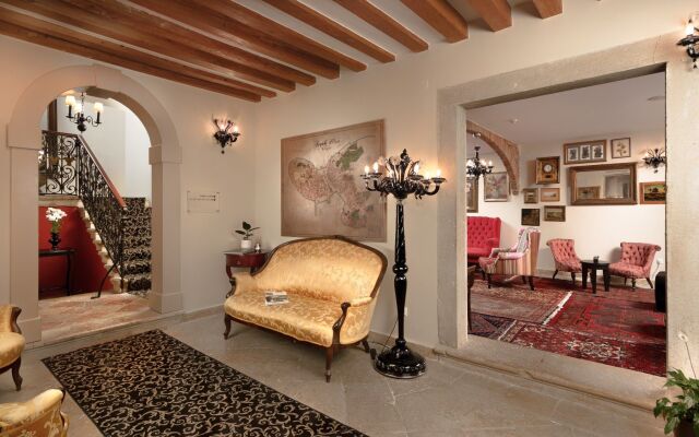 Heritage Angelo d'Oro Hotel