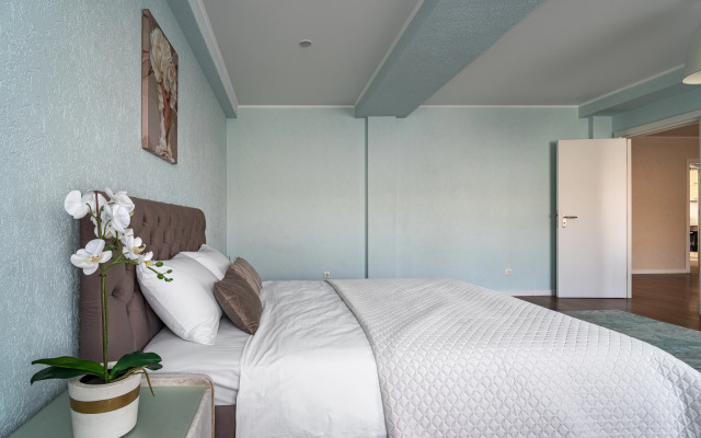 Квартира KRASROOM на Набережной Енисея