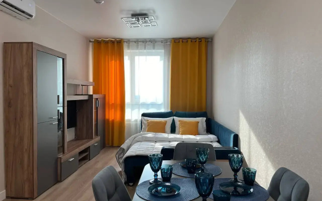 Trekhkomnatnaya na Shesterykh s Konditsionerom Flat