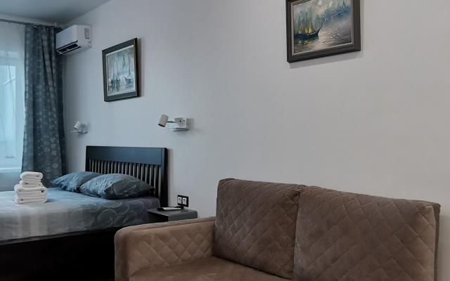Studiya na 1-y Pionerskoy 82 Flat