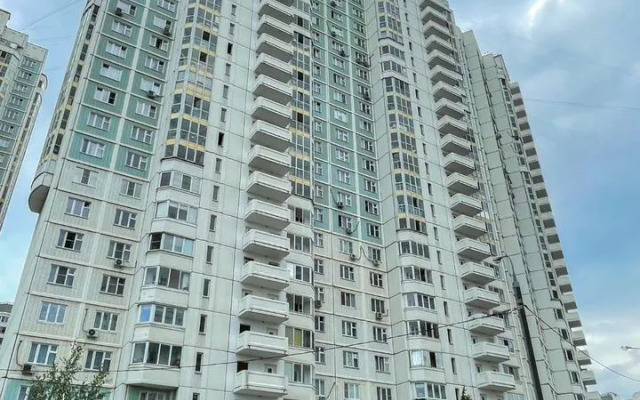 S Khoposhim Pemontom C Tpemya Izolirovannymi Komnatami Flat
