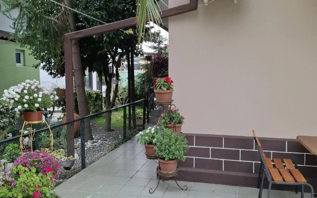 Veronika Guest house