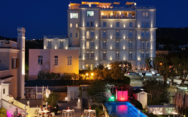 Отель Corallo Sorrento